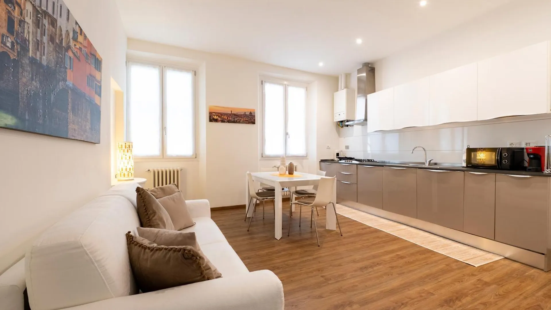 Apartment Tra Duomo E Uffizi Appartamenti Moderni Nel Cuore Dell'Arte Florence Italy