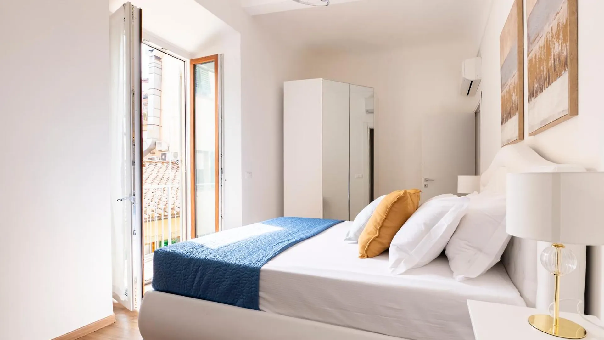 Apartment Tra Duomo E Uffizi Appartamenti Moderni Nel Cuore Dell'Arte Florence Italy